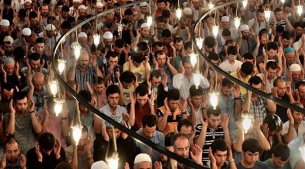 Foto - İl il bayram namazı saatleri
