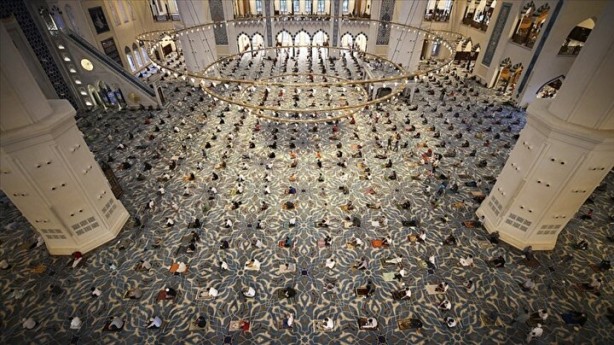 Foto - İl il bayram namazı saatleri...