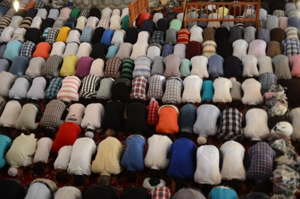 Foto - İl il bayram namazı saatleri