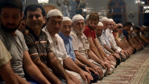 Foto - İl il bayram namazı saatleri