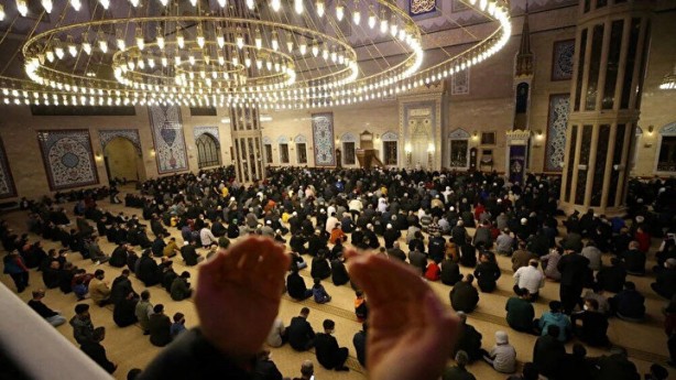 Foto - İl il bayram namazı saatleri...