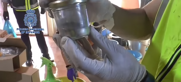 Foto - İlaçlarla müritlerinin kafasını bulandıran tarikat lideri tutuklandı!