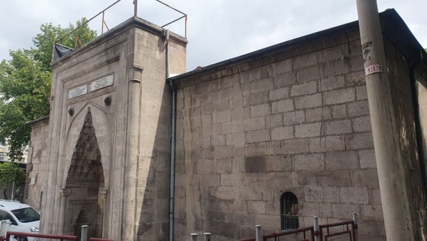 Foto - İlan şaşkına çevirdi! 'Sahibinden kiralık' 590 yıllık medrese 