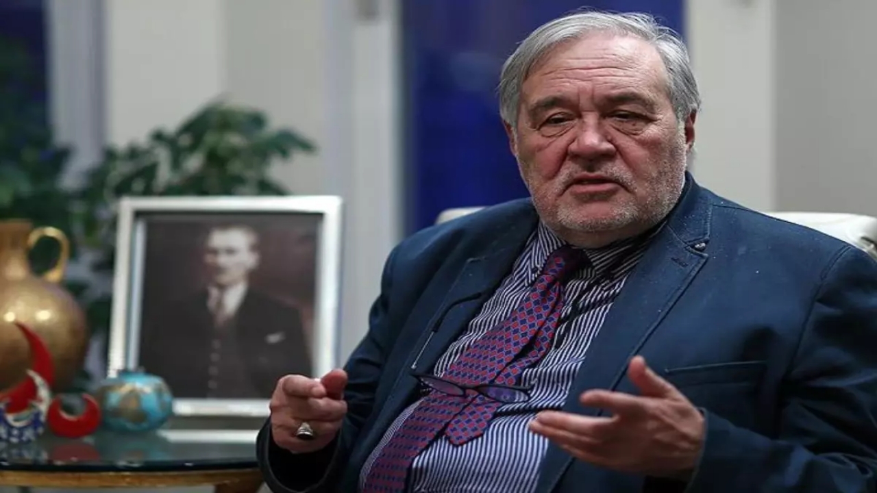 Foto - İlber Ortaylı’dan bir ilimizi çıldırtacak sözler: Sivri akıllı birisi bunlara öğretmiş