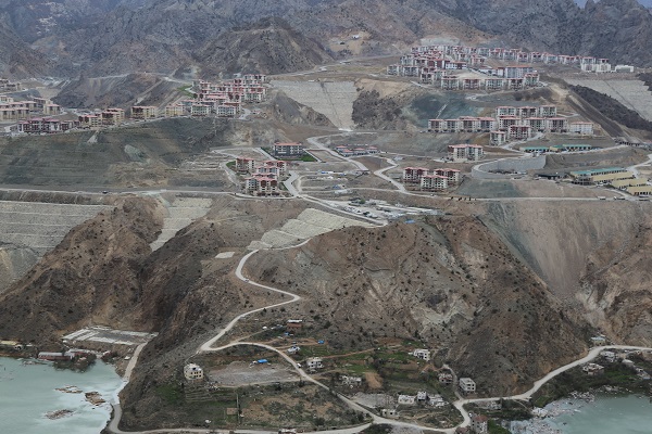 Foto - İlçe sular altında kaldı! İşte eski ve yeni Yusufeli aynı karede