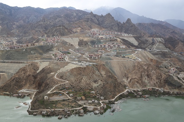 Foto - İlçe sular altında kaldı! İşte eski ve yeni Yusufeli aynı karede