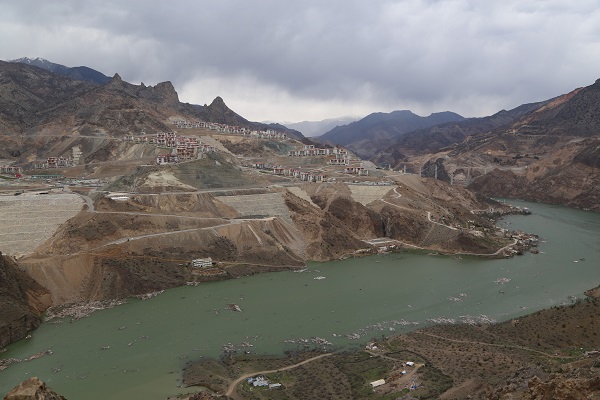 Foto - İlçe sular altında kaldı! İşte eski ve yeni Yusufeli aynı karede