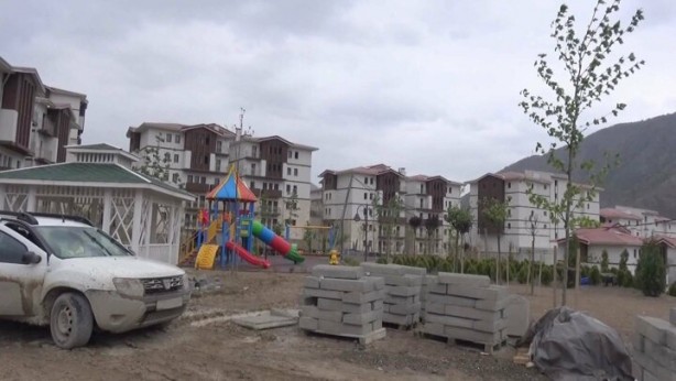 Foto - İlçe yedinci kez taşınacak! Ağaçlar sökülüyor