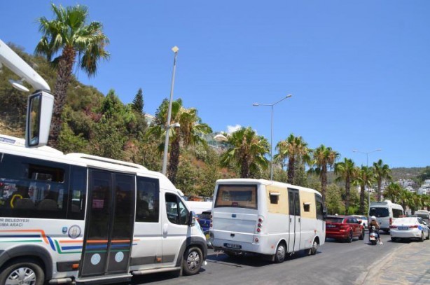 Foto - İlçeye 1 haftada 140 bin araç giriş yaptı