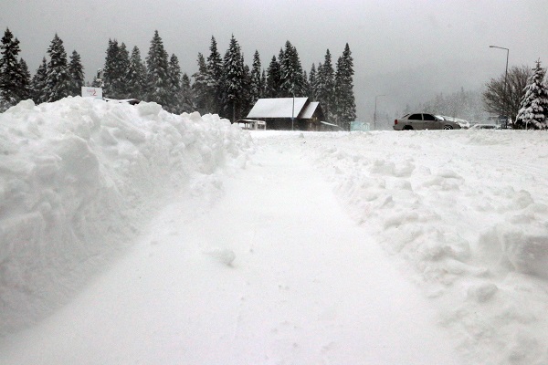 Ilgaz Dağı'nda kar kalınlığı 10 santimetreyi geçti