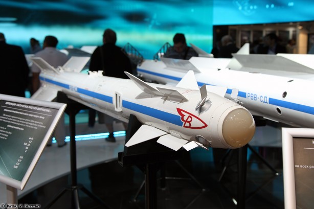 Foto - İlginç bir olay! Evinde Rus yapımı R-73 Hava Hava Füzesi bulundu! Gözaltına alınarak tutuklandı! 