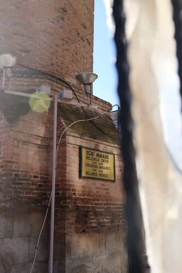 Foto - İlginç yapısıyla görenleri şaşırtıyor: Eğri Minare