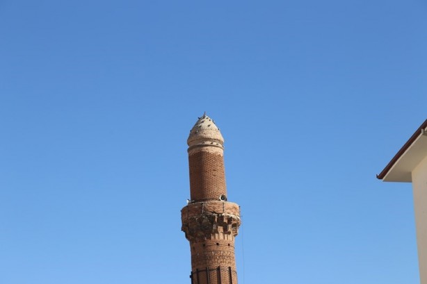 Foto - İlginç yapısıyla görenleri şaşırtıyor: Eğri Minare