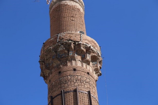 Foto - İlginç yapısıyla görenleri şaşırtıyor: Eğri Minare