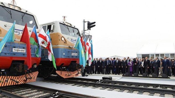 Foto - İlham Aliyev müjdeyi verdi! Anlaşma Türkiye'deki dört ili ihya edecek