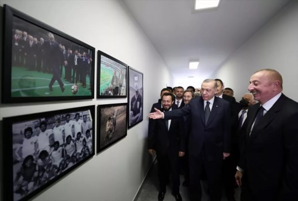 Foto - İlham Aliyev'den Cumhurbaşkanı Erdoğan'ı şaşırtan performans