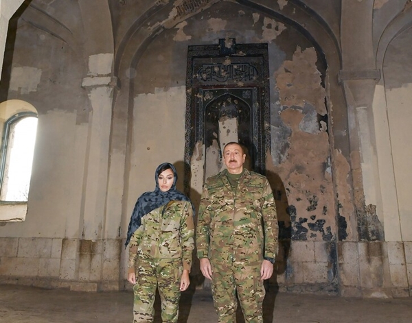 İlham Aliyev'den dünyaya çok net mesaj! İşte cami ziyaretinin şifreleri