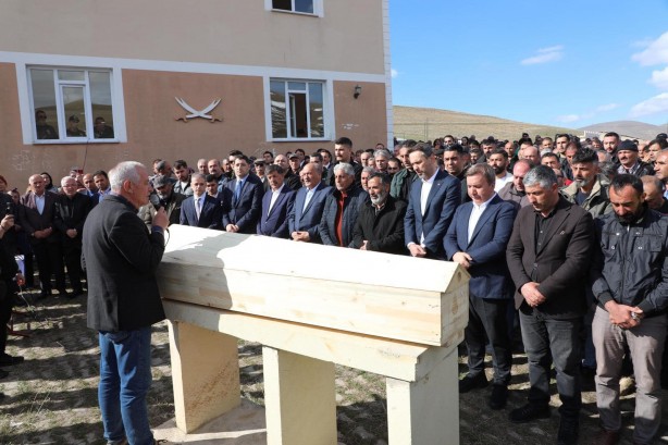 İliç'te cansız bedenine ulaşılan işçiye 53 gün sonra acı veda