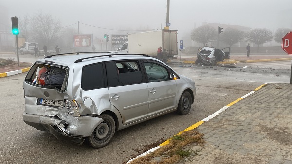 Foto - İlik nakli için Türkiye'ye gelen aile kaza yaptı