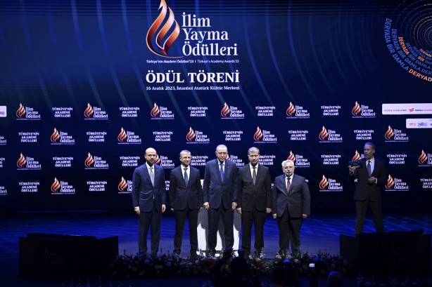 Foto - İlim Yayma Vakfı Büyük Ödülü'ün sahibi olan Prof. Dr. İbrahim Akduman araştırmasını anlattı!