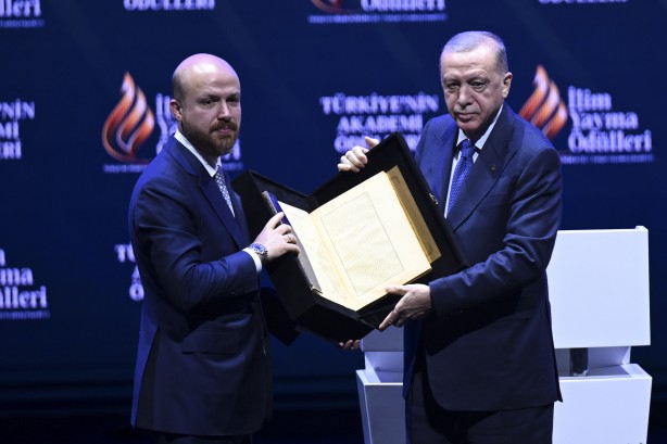 Foto - İlim Yayma Vakfı Büyük Ödülü'ün sahibi olan Prof. Dr. İbrahim Akduman araştırmasını anlattı!