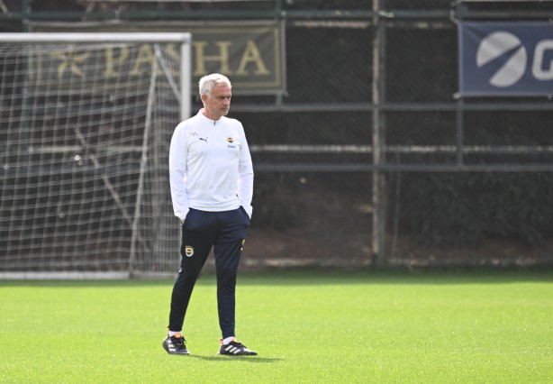 Foto - İlk 9 ayın şampiyonu Fenerbahçe! Taraftarların beklediği şampiyonluk gelmese de… Herkesi şok edecek gelişme… 