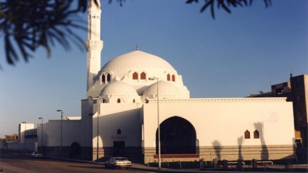 Foto - İlk Cuma namazı nerede kılındı? Peygamberimizin ilk Cuma hutbesinin konusu neydi?