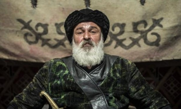 Foto - İlk işi sakalları kesmek oldu