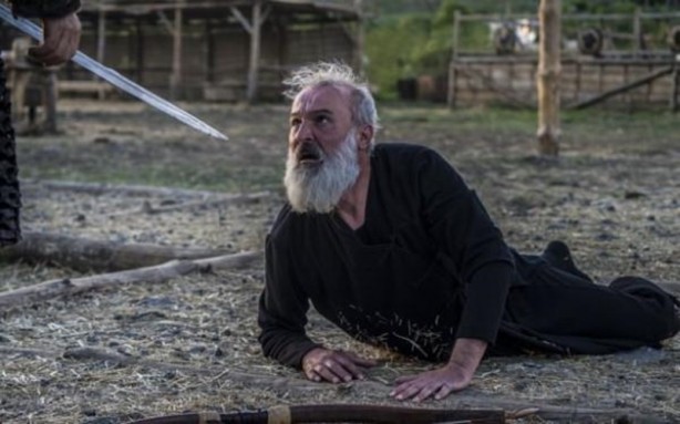 Foto - İlk işi sakalları kesmek oldu