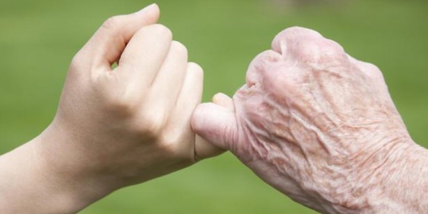 Foto - İlk keşif! Bilim insanları: Saçlardaki beyazlaşmayı tersine çevirme veya önlemeye dair araştırma umut verdi! 