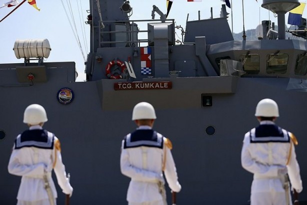 Foto - "İlk kez devlete iş yapıyorum" demişti! Aziz Yıldırım'ın savaş gemileri Arap ülkesine doğru yola çıktı