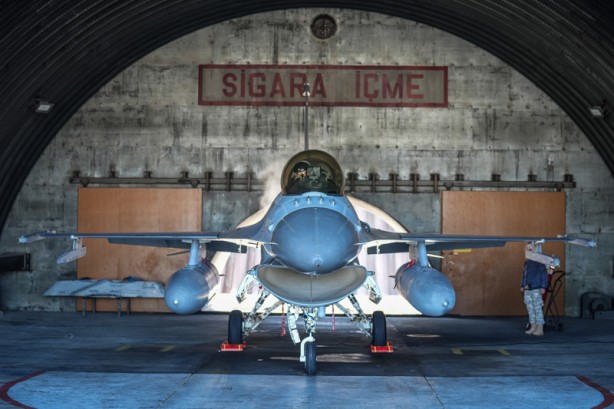 İlk kez görüntülendiler: Uçar dediğimiz uçak, o andan itibaren uçar