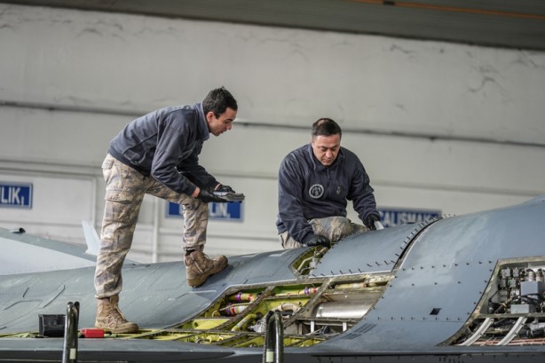 Foto - İlk kez görüntülendiler: Uçar dediğimiz uçak, o andan itibaren uçar