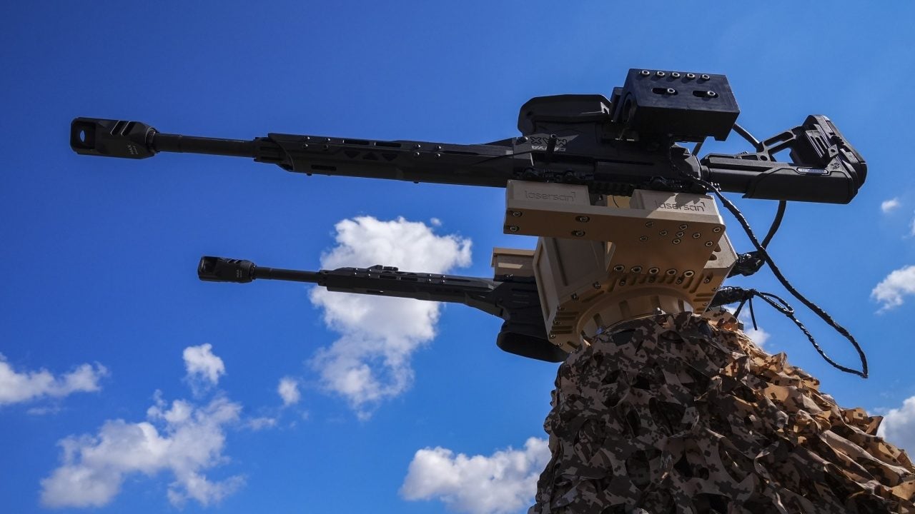 Foto - İlk kez yeteneklerini sergiledi! Dronların korkulu rüyası görücüye çıktı