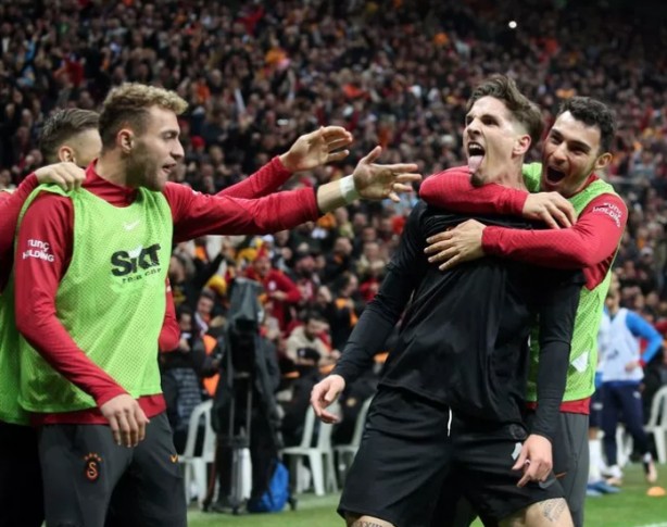 Foto - İlk lig maçında golünü attı, dünyayı peşine taktı! Yok böyle bir başarı...