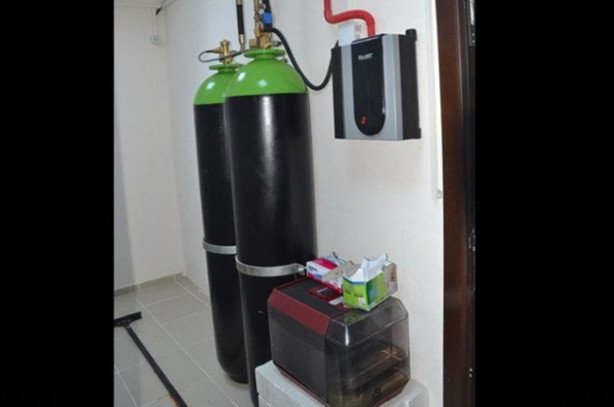 Foto - İlk matbaada basılan esere yalnızca o dokunabiliyor!