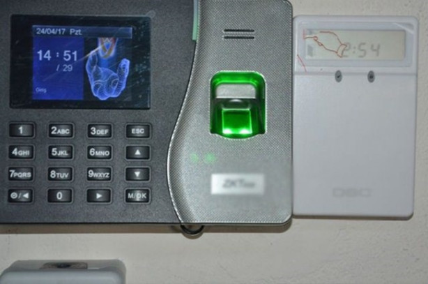 Foto - İlk matbaada basılan esere yalnızca o dokunabiliyor!