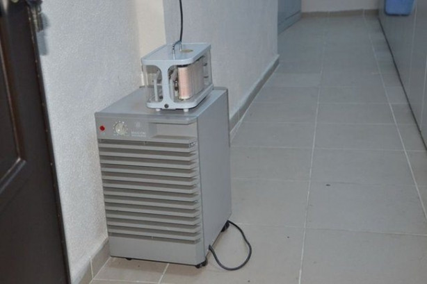 Foto - İlk matbaada basılan esere yalnızca o dokunabiliyor!