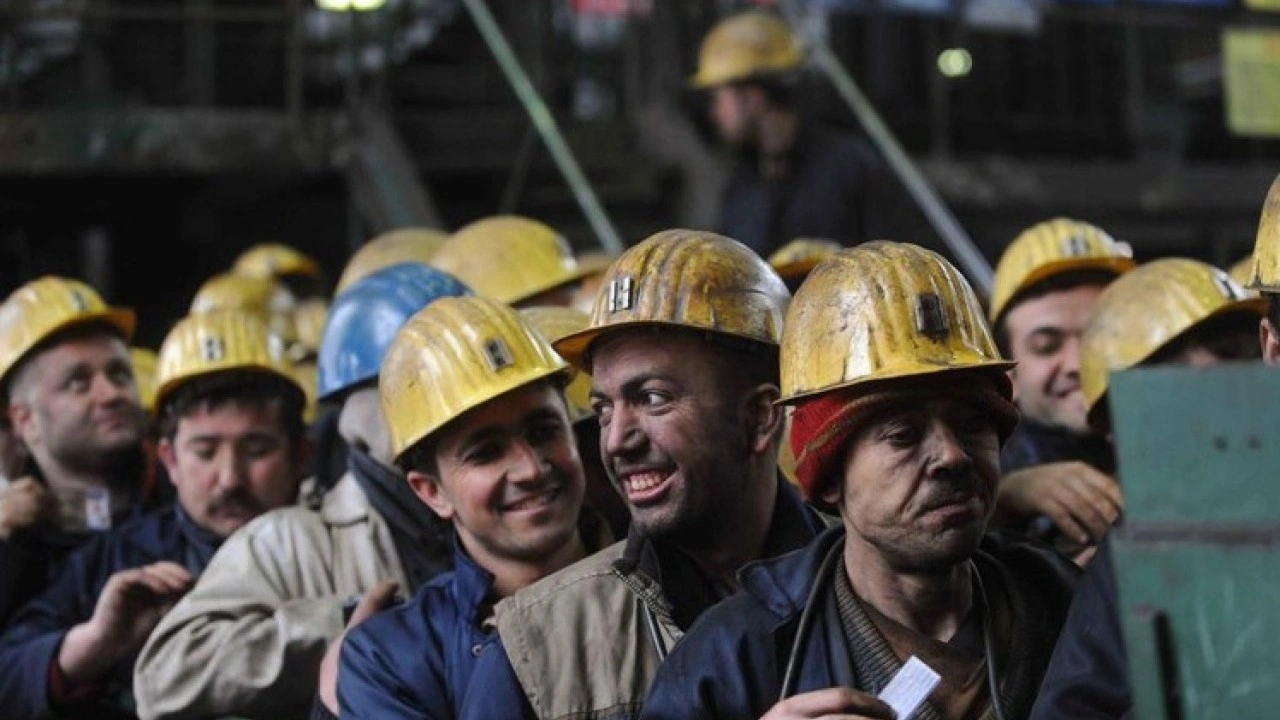 Foto - İlk sırada bakın hangisi var! Türkiye'de çalışmayı en çok seven ve en az seven şehirler açıklandı