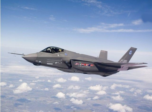 Foto - İlk Türk JSF/F-35 uçağının orta gövdesini teslim ettik