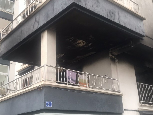 Foto - İllet felaketi getiriyor! Alkollü şahıs evini ateşe verdi...
