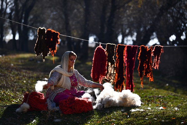 Foto - İlmek ilmek böyle işleniyor! Asırlar öncesini günümüze taşıyorlar