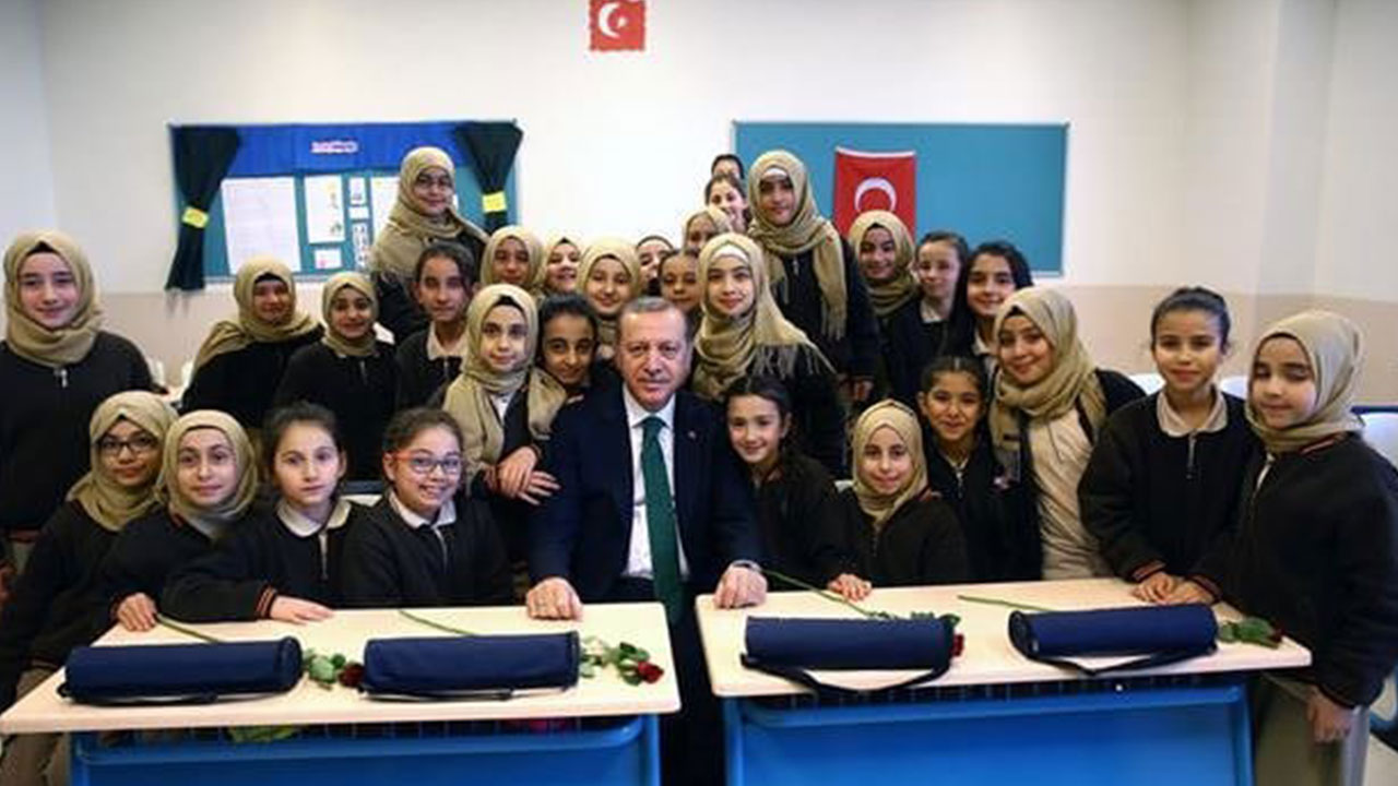 Foto - "İmam hatipler boş kalıyor" yalanı çöktü, aileler kayıt için yarışıyor! Eğitimin gözdesi imam hatipler