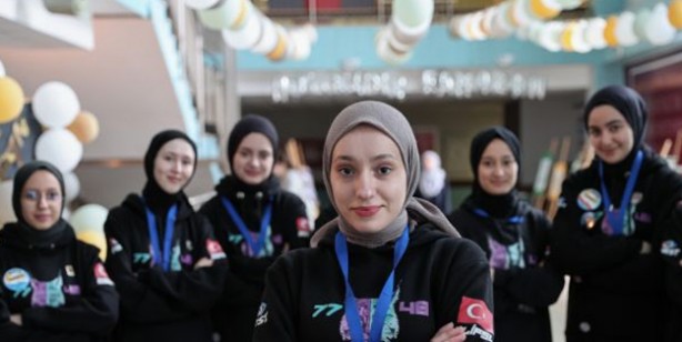 Foto - İmam hatipli kızlar Amerika'daki dünyanın en prestijli robot yarışmalarında! Bakın Türkiye'yi temsil edecekler