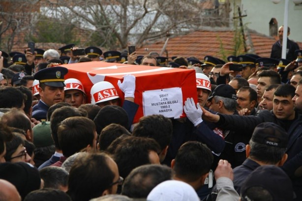 Foto - İmam şehit oğlunun namazını kıldırdı