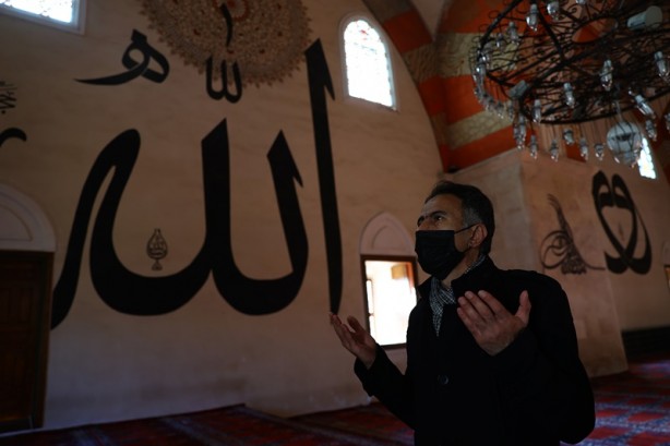 Foto - İmam'dan 'helal olsun' dedirtecek davranış
