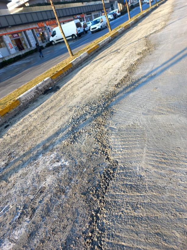 Foto - Bu görüntüler, İmamoğlu'nun 2 villasının olduğu site önünde çekildi!