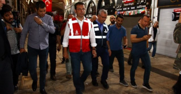 Foto - İmamoğlu afet bölgesine geldi bildiği o işi yaptı ve gitti