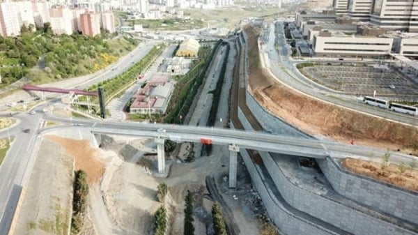 Foto - İmamoğlu bütçeyi bahane edip yapmamıştı: Dev hastanenin yolları tamamlandı