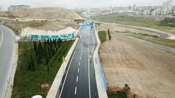 Foto - İmamoğlu bütçeyi bahane edip yapmamıştı: Dev hastanenin yolları tamamlandı